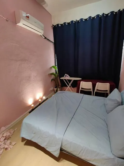 別荘 Penang Indoor Ktv Camping Tent Romantic Stay Up To 6 Pax Netflix Youtube Playstation Jelutong マレーシア