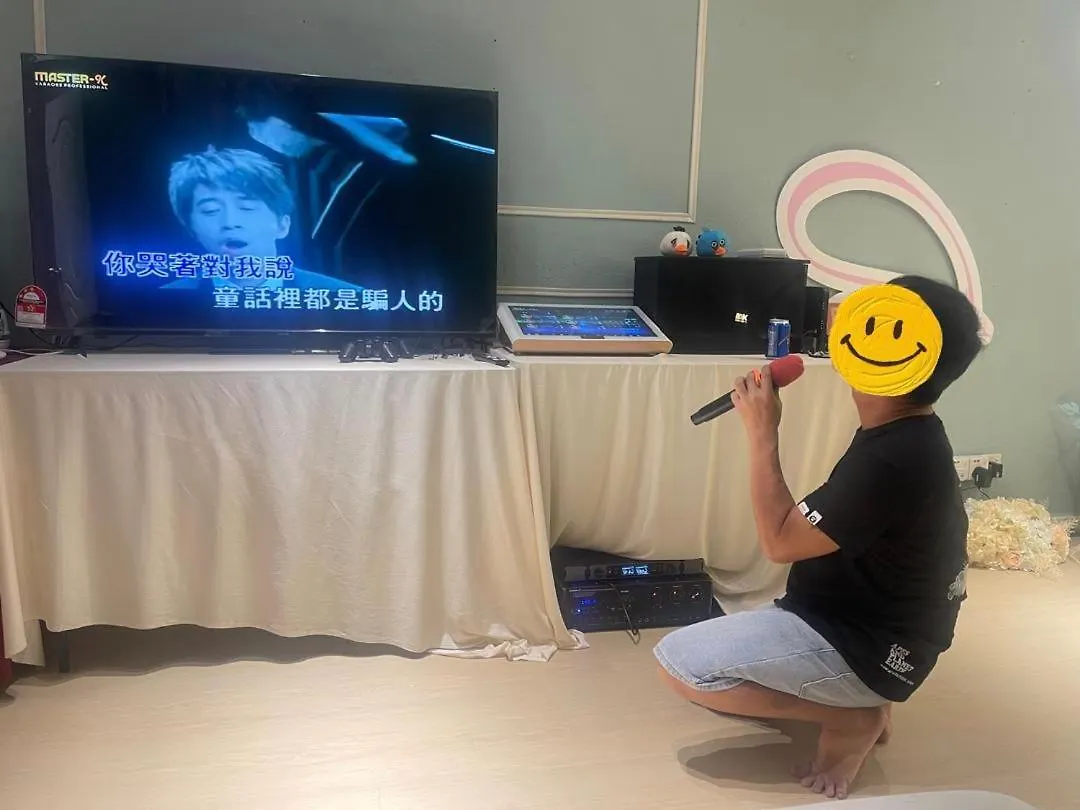 別荘 Penang Indoor Ktv Camping Tent Romantic Stay Up To 6 Pax Netflix Youtube Playstation Jelutong マレーシア